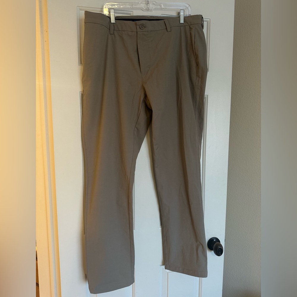 Vineyard Vines OTG Khaki pants